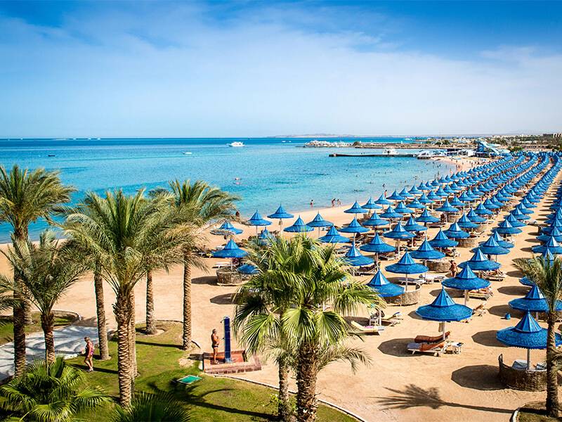 Das Grand Hotel Hurghada liegt direkt am Strand