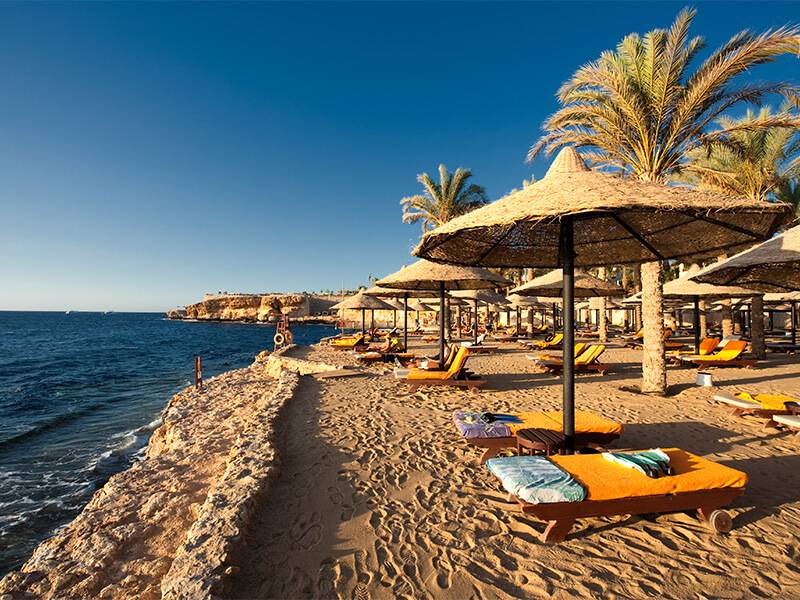 Blick auf den Strandabschnitt vom Grand Hotel Sharm El Sheikh