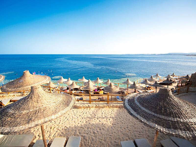 Der Strand des Sharm Resorts